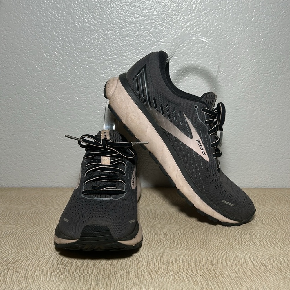 Brooks Ghost 13 Black and Pink Athletic Shoes 9.5 - Picture 5 of 12
